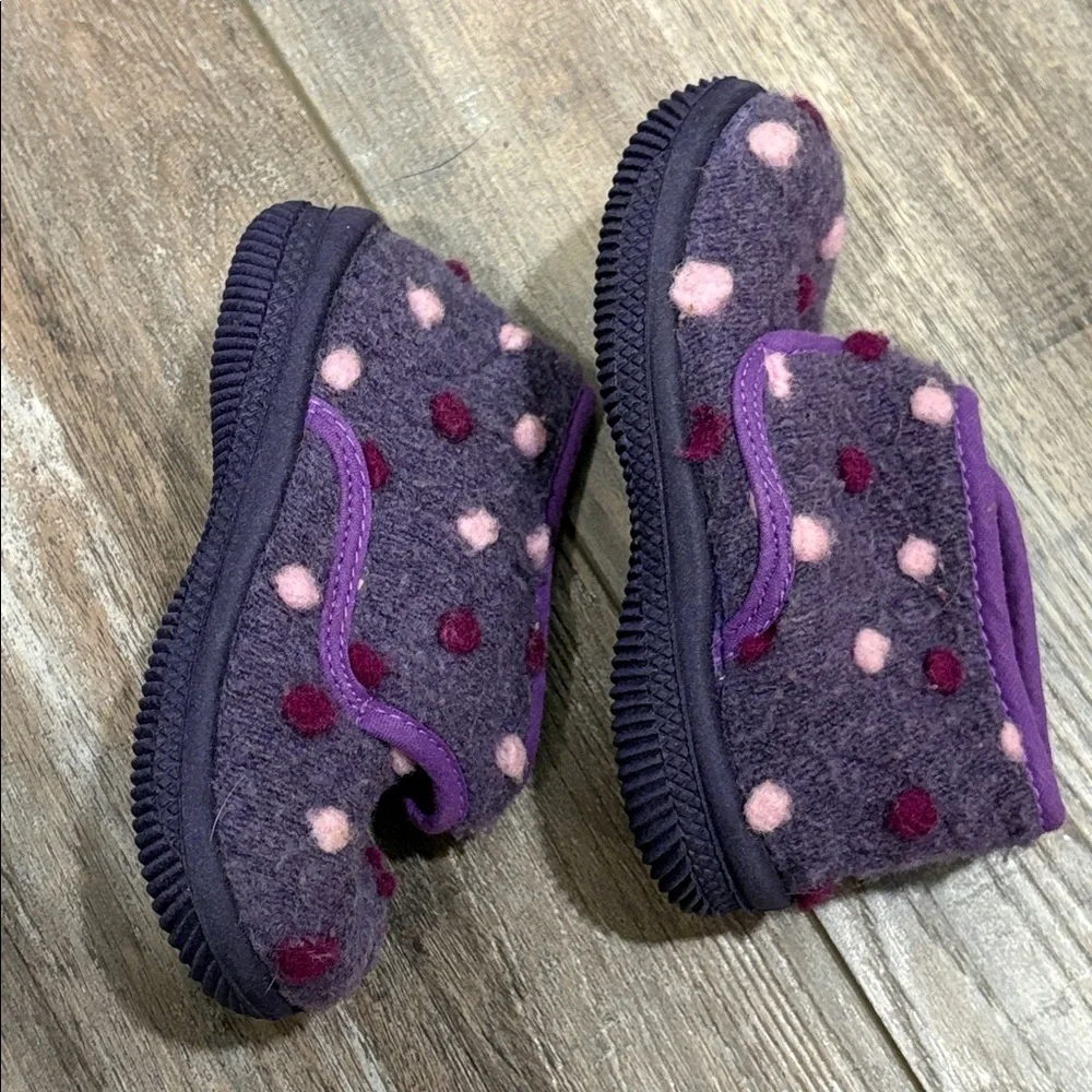 Primigi baby girls purple dotted wool booties size 23